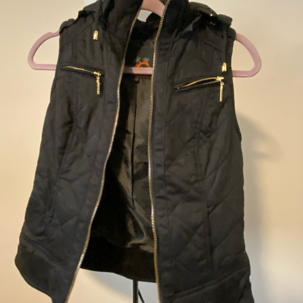 BLACK GUESS VEST WITH ZIP UP with a HOODIE